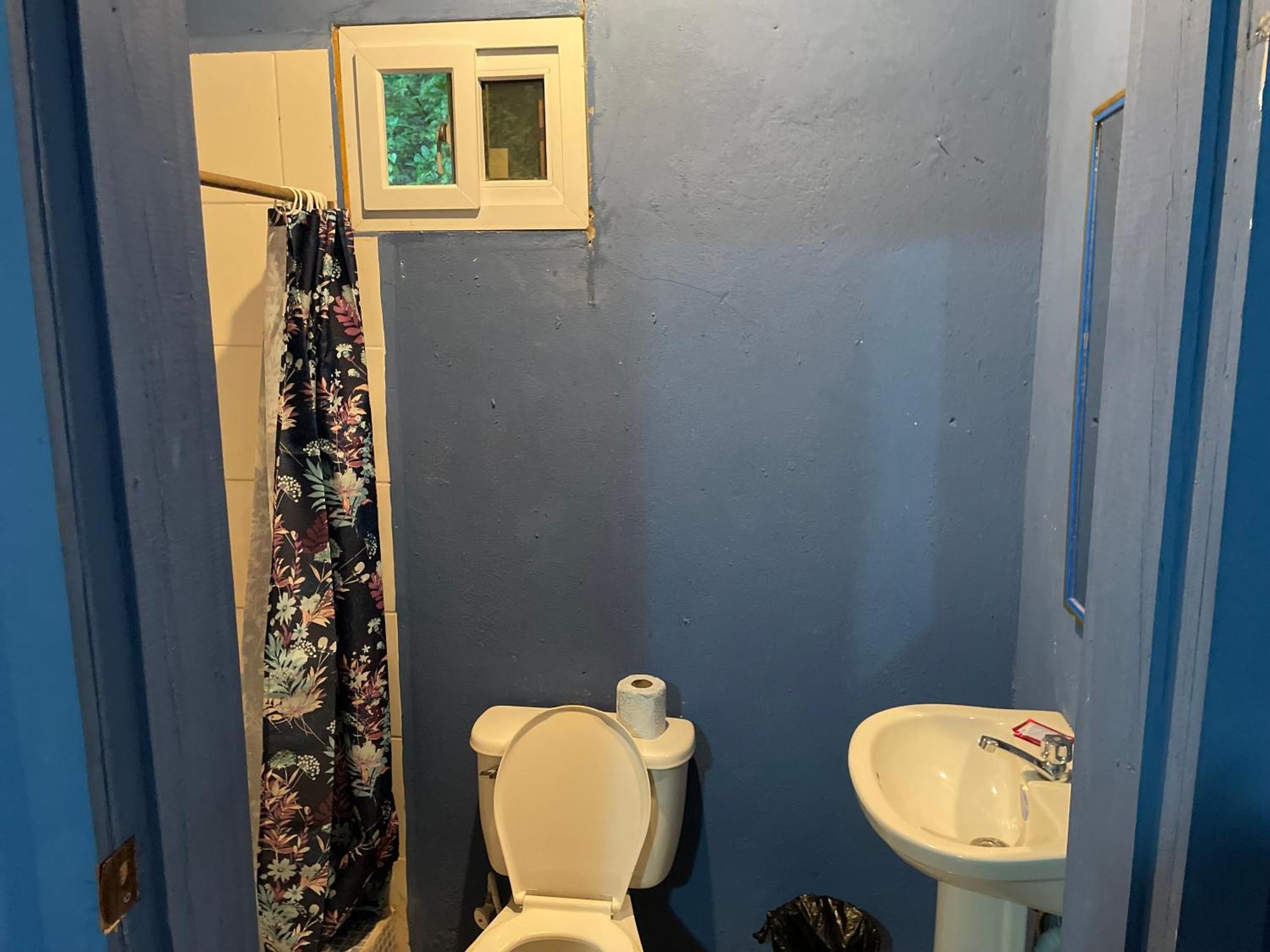 Airport Inn Roatan Eksteriør bilde